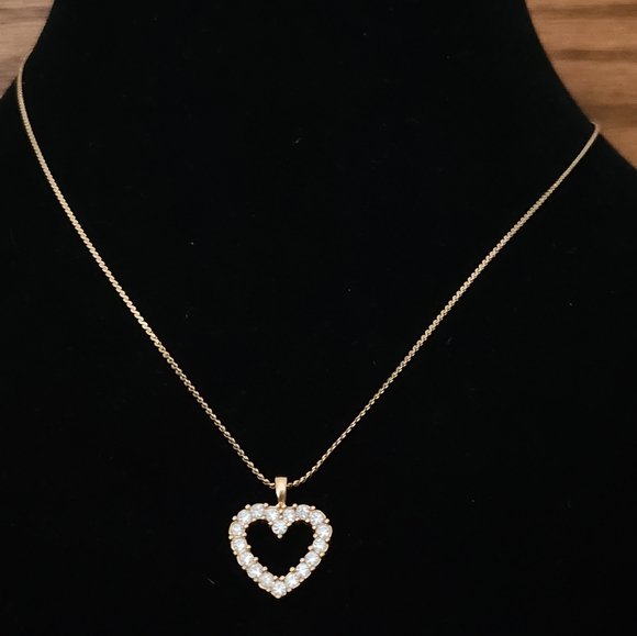 Beautiful sm. Rhinestone heart gold plated necklace - Picture 2 of 2